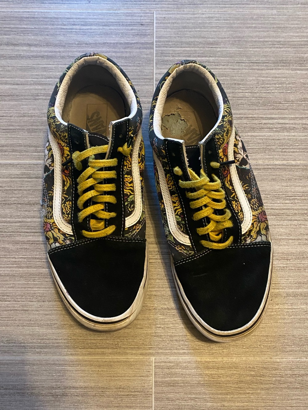 Vans Skate Shoes Men’s Sneakers Size 12 Sunflowers and Skulls